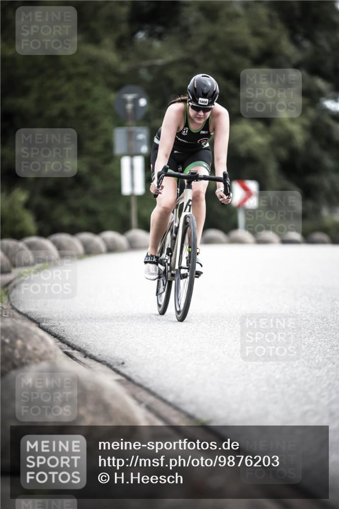 21.06.2026 - 29. Vierlanden-Triathlon H.Heesch http://msf.ph/oto/9876203 21.06.2026 12:32:53 Radfahren 755, 760, 1008, 1011, 1014 meine-sportfotos.de