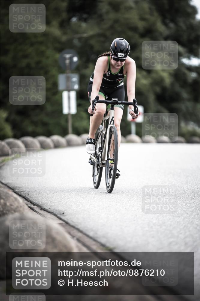 21.06.2026 - 29. Vierlanden-Triathlon H.Heesch http://msf.ph/oto/9876210 21.06.2026 12:32:53 Radfahren 755, 760, 1008, 1011, 1014 meine-sportfotos.de