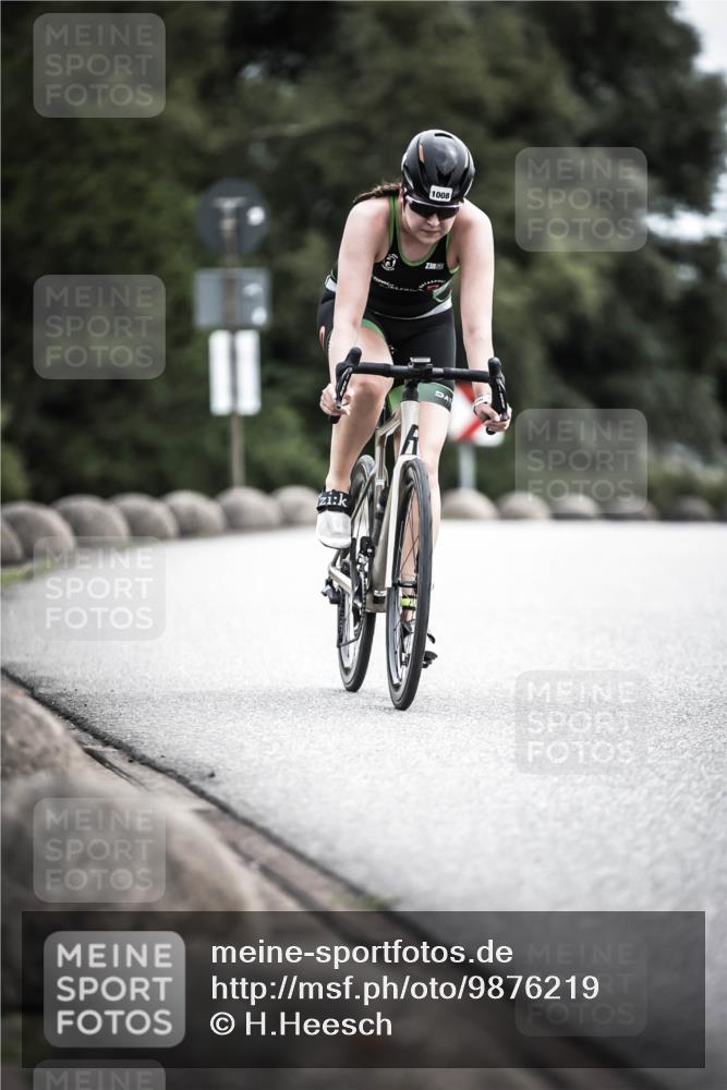 21.06.2026 - 29. Vierlanden-Triathlon H.Heesch http://msf.ph/oto/9876219 21.06.2026 12:32:53 Radfahren 755, 760, 1008, 1011, 1014 meine-sportfotos.de