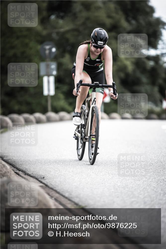 21.06.2026 - 29. Vierlanden-Triathlon H.Heesch http://msf.ph/oto/9876225 21.06.2026 12:32:53 Radfahren 755, 760, 1008, 1011, 1014 meine-sportfotos.de