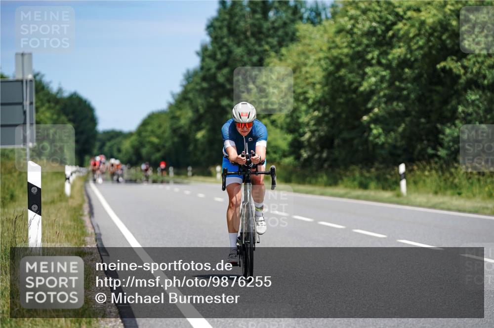 21.06.2026 - Viking Triathlon Michael Burmester http://msf.ph/oto/9876255 21.06.2026 12:54:46 Radfahren 45, 188, 241, 282, 327, 331, 386, 495, 578, 658, 663 meine-sportfotos.de