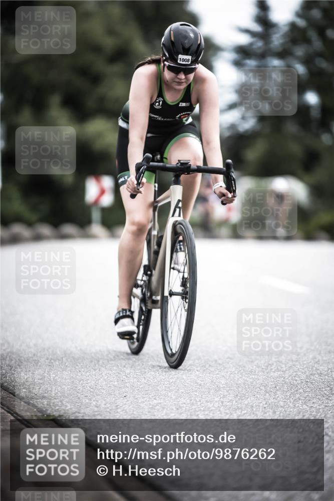 21.06.2026 - 29. Vierlanden-Triathlon H.Heesch http://msf.ph/oto/9876262 21.06.2026 12:32:53 Radfahren 755, 760, 1008, 1011, 1014 meine-sportfotos.de