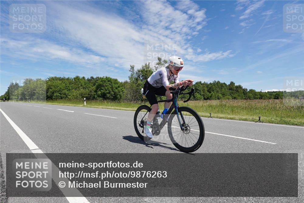 21.06.2026 - Viking Triathlon Michael Burmester http://msf.ph/oto/9876263 21.06.2026 13:21:50 Radfahren 445, 541, 618 meine-sportfotos.de