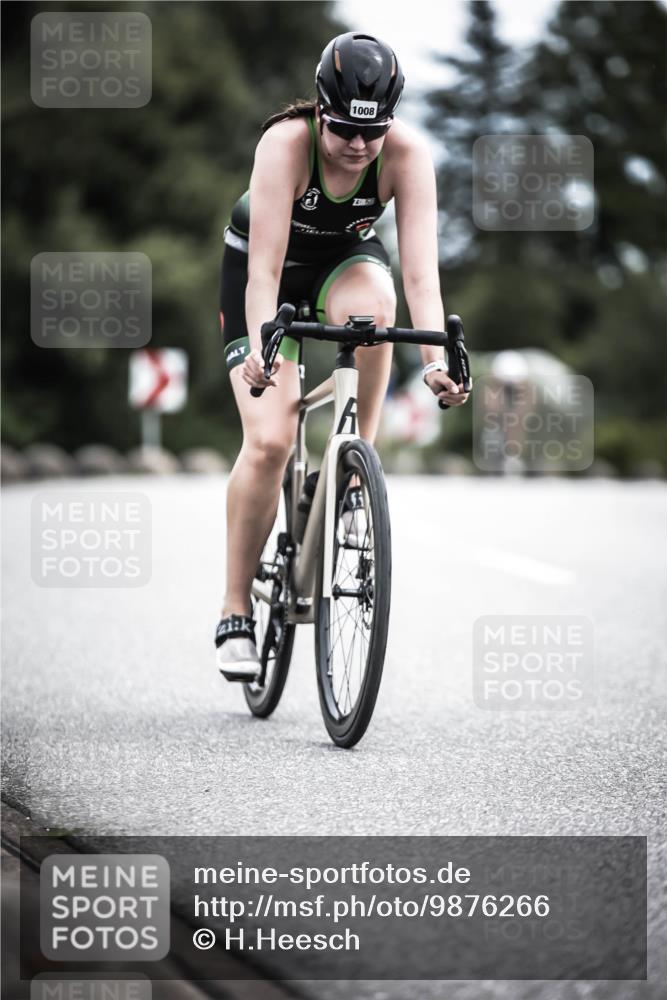 21.06.2026 - 29. Vierlanden-Triathlon H.Heesch http://msf.ph/oto/9876266 21.06.2026 12:32:53 Radfahren 755, 760, 1008, 1011, 1014 meine-sportfotos.de
