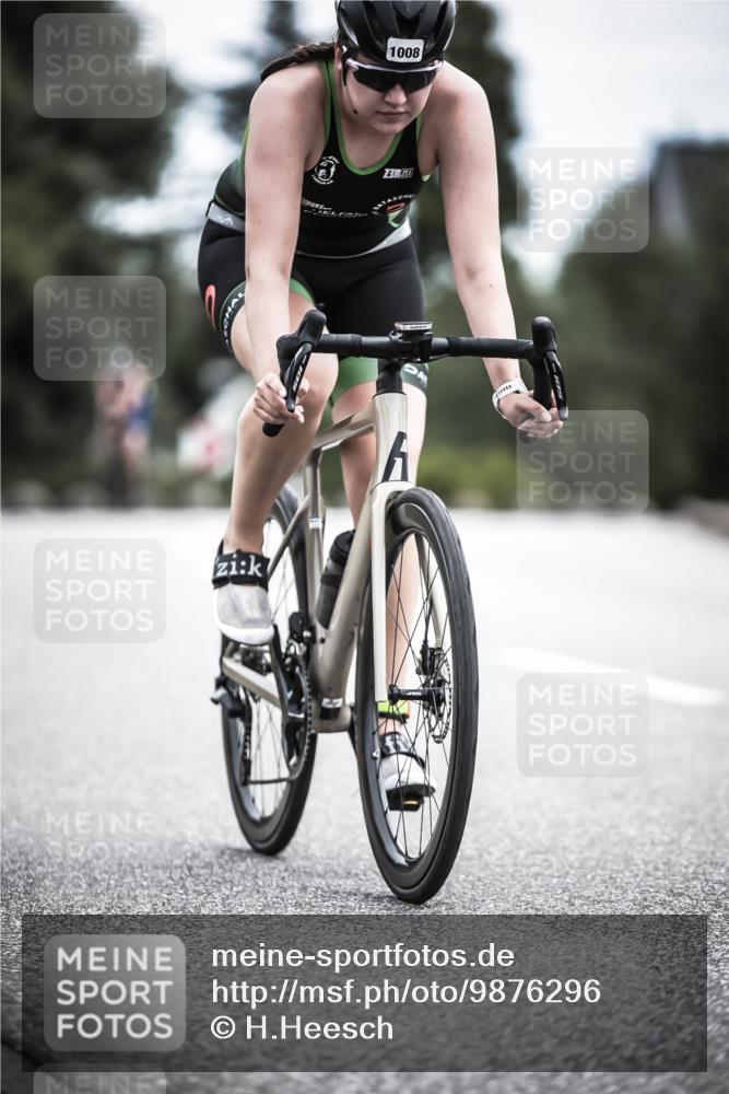 21.06.2026 - 29. Vierlanden-Triathlon H.Heesch http://msf.ph/oto/9876296 21.06.2026 12:32:54 Radfahren 755, 760, 1008, 1011, 1014 meine-sportfotos.de