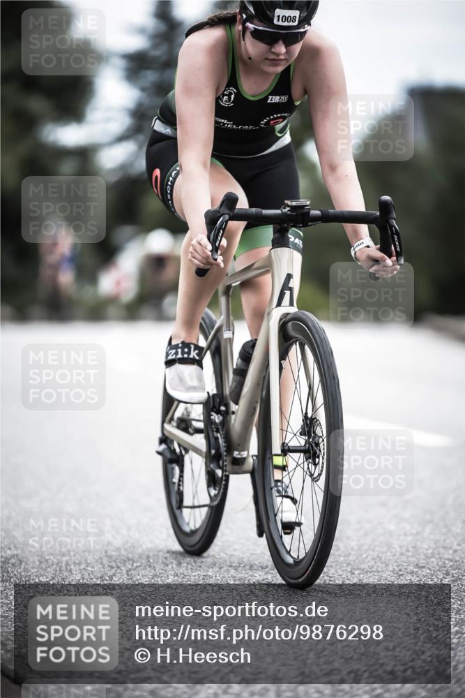 21.06.2026 - 29. Vierlanden-Triathlon H.Heesch http://msf.ph/oto/9876298 21.06.2026 12:32:54 Radfahren 755, 760, 1008, 1011, 1014 meine-sportfotos.de