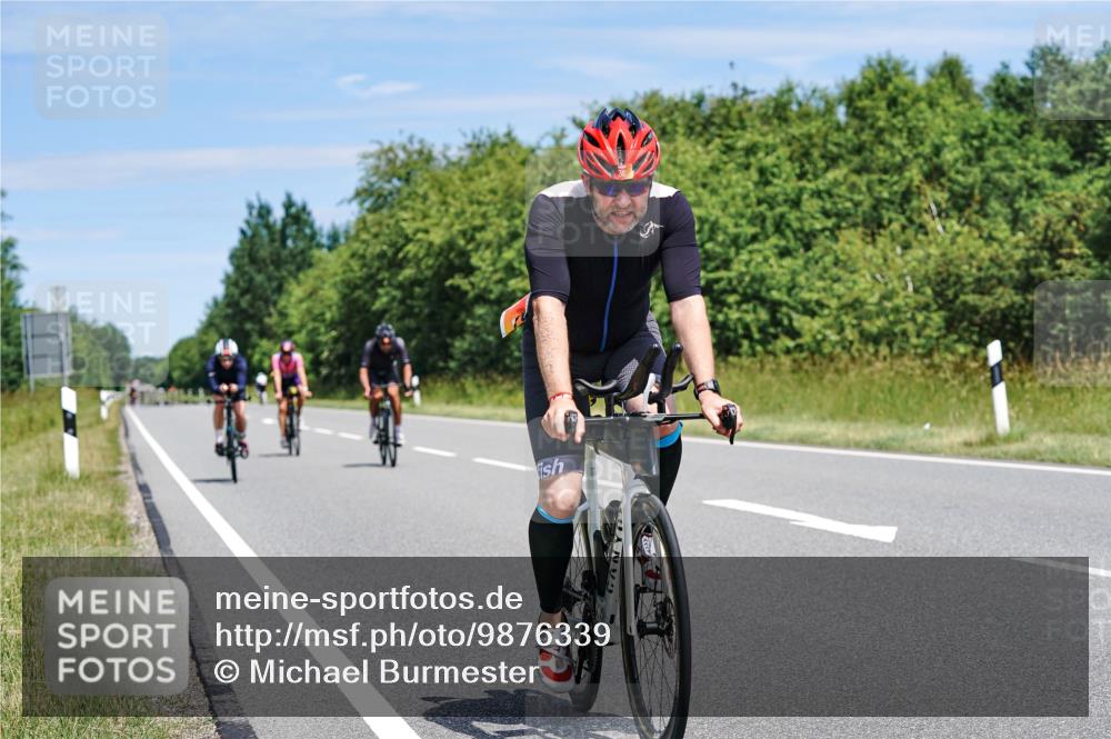 21.06.2026 - Viking Triathlon Michael Burmester http://msf.ph/oto/9876339 21.06.2026 12:55:03 Radfahren 45, 111, 116, 188, 241, 282, 327, 386, 495, 541, 578, 658 meine-sportfotos.de
