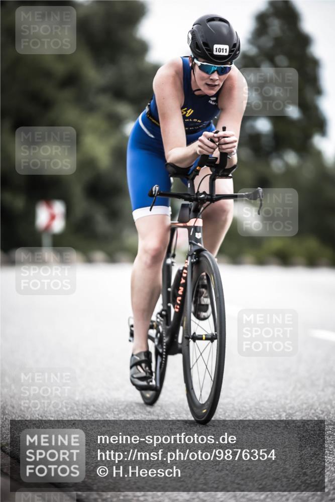 21.06.2026 - 29. Vierlanden-Triathlon H.Heesch http://msf.ph/oto/9876354 21.06.2026 12:32:59 Radfahren 755, 1011, 1014 meine-sportfotos.de