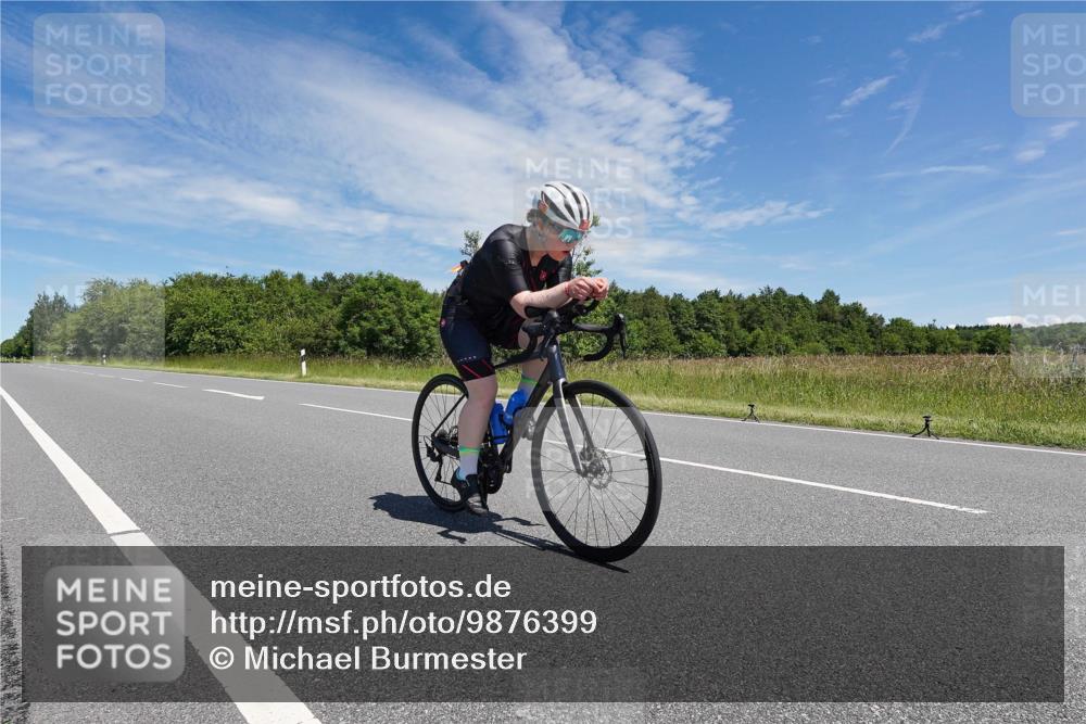 21.06.2026 - Viking Triathlon Michael Burmester http://msf.ph/oto/9876399 21.06.2026 13:25:14 Radfahren 247, 314, 646 meine-sportfotos.de