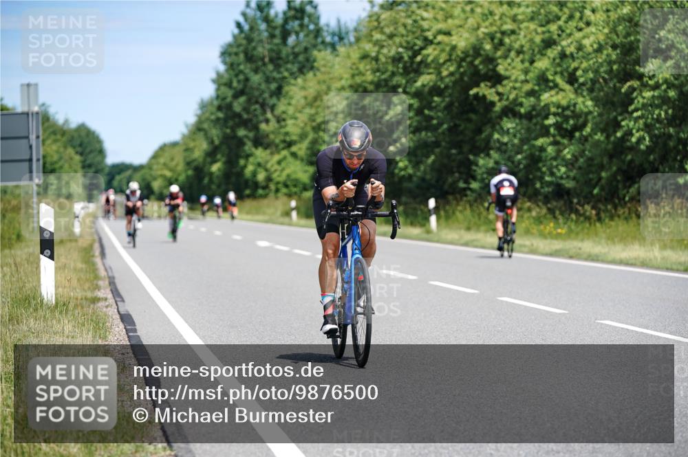 21.06.2026 - Viking Triathlon Michael Burmester http://msf.ph/oto/9876500 21.06.2026 12:56:01 Radfahren 56, 56, 172, 206, 287, 485, 567 meine-sportfotos.de