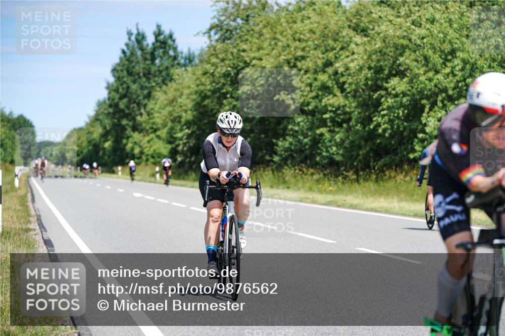 21.06.2026 - Viking Triathlon Michael Burmester http://msf.ph/oto/9876562 21.06.2026 12:56:07 Radfahren 33, 56, 137, 172, 206, 287 meine-sportfotos.de