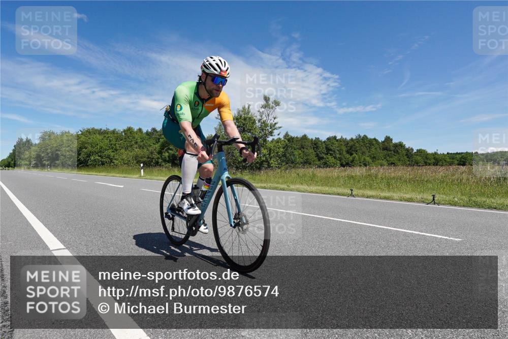 21.06.2026 - Viking Triathlon Michael Burmester http://msf.ph/oto/9876574 21.06.2026 13:30:26 Radfahren 138, 174, 512 meine-sportfotos.de
