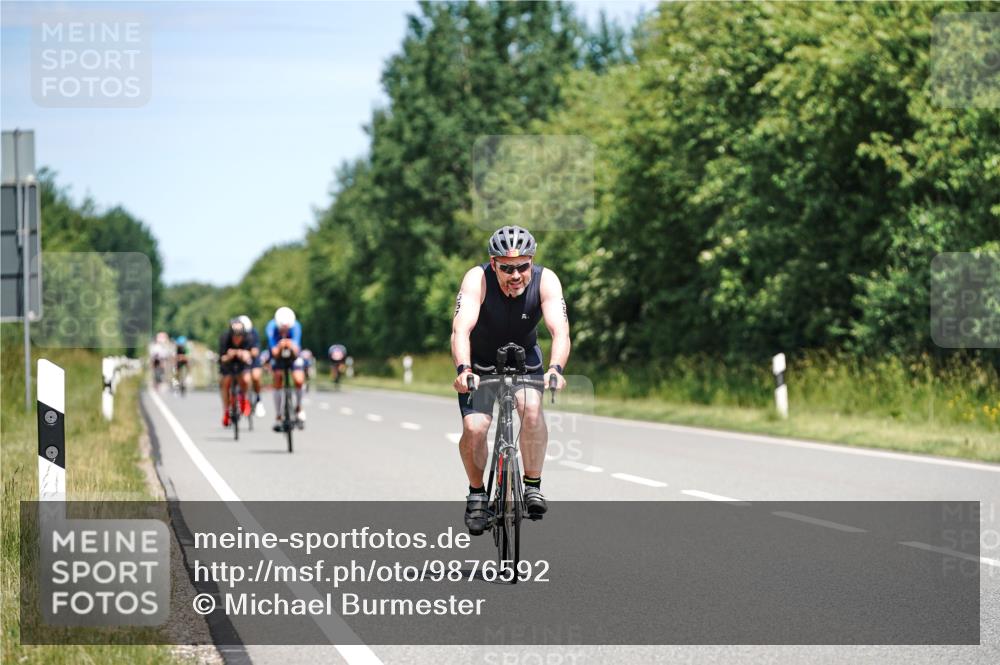21.06.2026 - Viking Triathlon Michael Burmester http://msf.ph/oto/9876592 21.06.2026 12:56:19 Radfahren 33, 113, 137, 206, 255, 287, 357, 489 meine-sportfotos.de