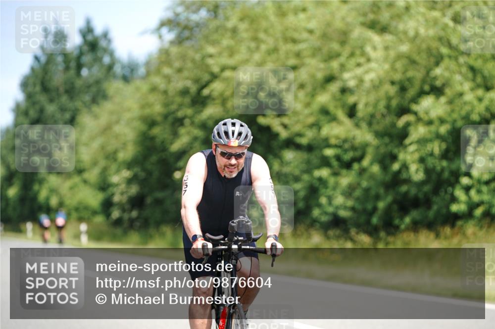 21.06.2026 - Viking Triathlon Michael Burmester http://msf.ph/oto/9876604 21.06.2026 12:56:20 Radfahren 33, 113, 137, 255, 287, 357, 489 meine-sportfotos.de