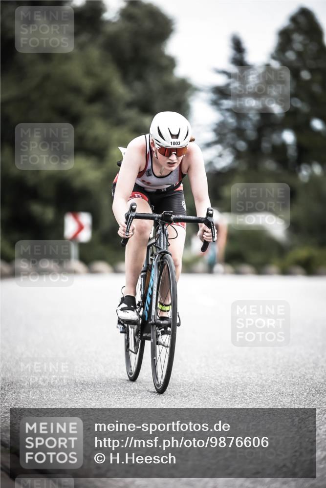 21.06.2026 - 29. Vierlanden-Triathlon H.Heesch http://msf.ph/oto/9876606 21.06.2026 12:33:30 Radfahren 996, 1000, 1003, 1017 meine-sportfotos.de