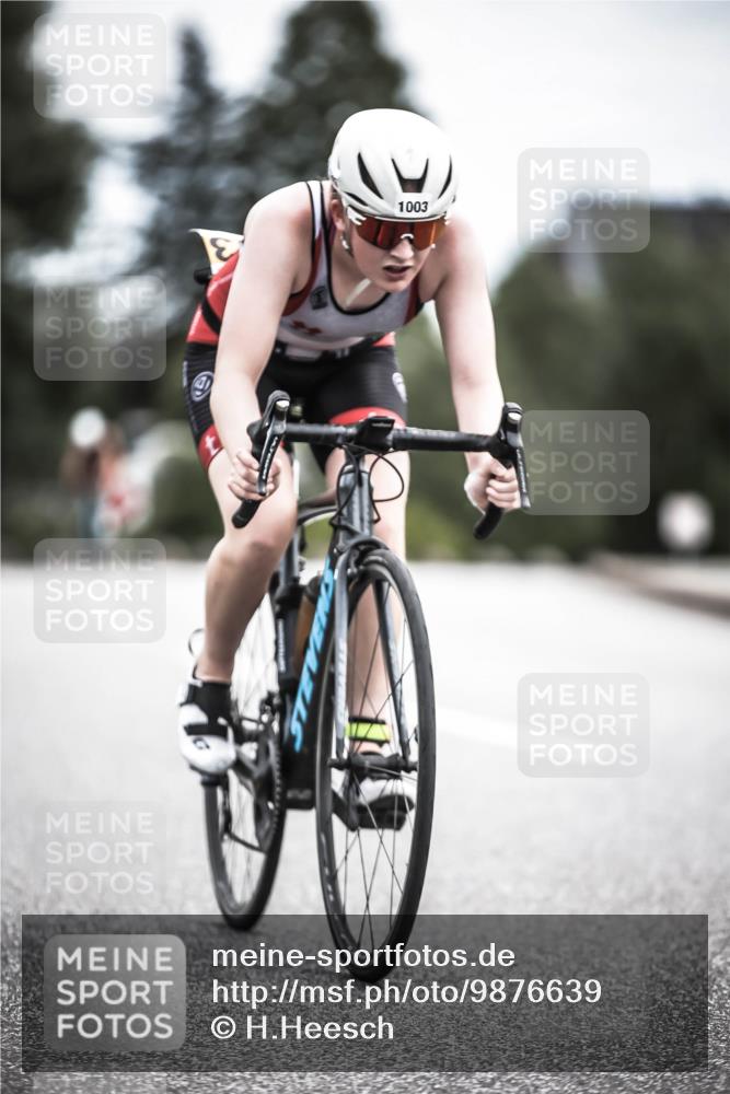 21.06.2026 - 29. Vierlanden-Triathlon H.Heesch http://msf.ph/oto/9876639 21.06.2026 12:33:31 Radfahren 996, 1000, 1003, 1017 meine-sportfotos.de