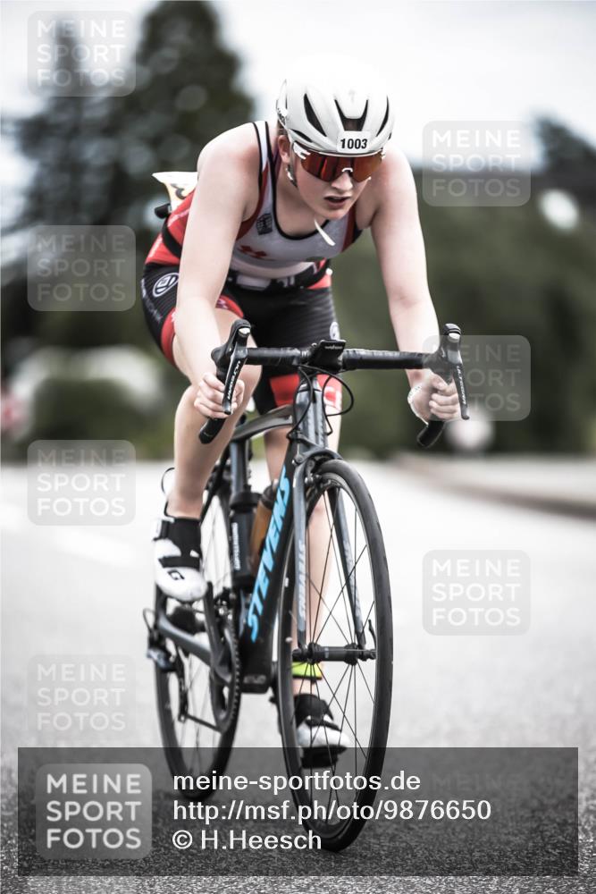 21.06.2026 - 29. Vierlanden-Triathlon H.Heesch http://msf.ph/oto/9876650 21.06.2026 12:33:31 Radfahren 996, 1000, 1003, 1017 meine-sportfotos.de