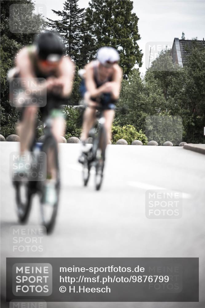 21.06.2026 - 29. Vierlanden-Triathlon H.Heesch http://msf.ph/oto/9876799 21.06.2026 12:33:55 Radfahren 879, 968, 985, 1002, 1006, 1007 meine-sportfotos.de