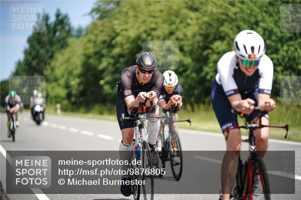 21.06.2026 - Viking Triathlon Michael Burmester http://msf.ph/oto/9876805 21.06.2026 12:57:35 Radfahren 77, 85, 88, 93, 141, 199, 274, 304, 315, 393, 403, 492, 497, 571 meine-sportfotos.de