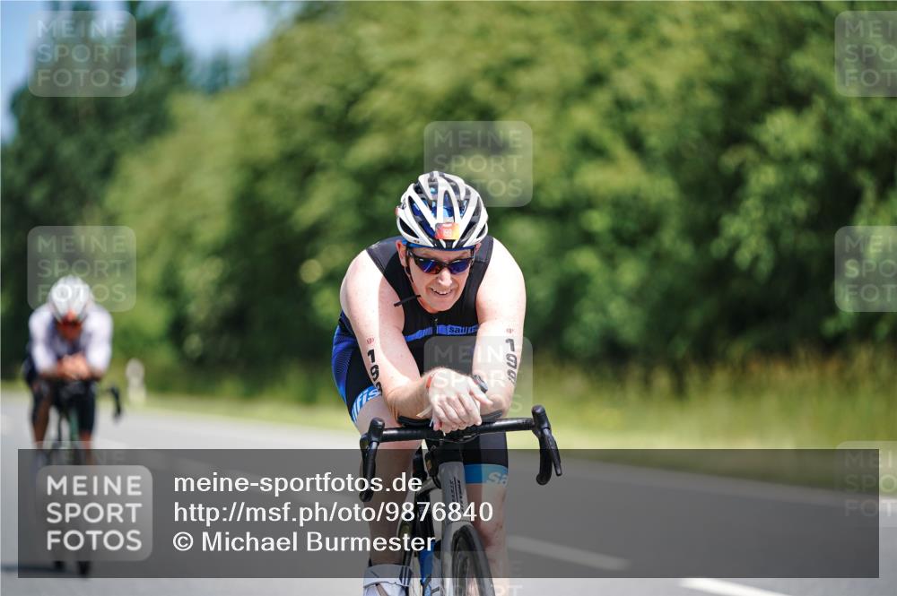 21.06.2026 - Viking Triathlon Michael Burmester http://msf.ph/oto/9876840 21.06.2026 12:57:41 Radfahren 77, 77, 85, 88, 141, 199, 274, 301, 304, 315, 393, 492, 497, 513, 559, 571 meine-sportfotos.de