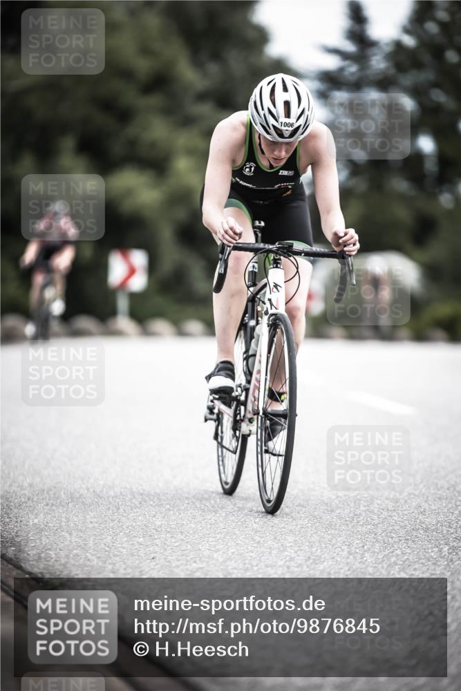 21.06.2026 - 29. Vierlanden-Triathlon H.Heesch http://msf.ph/oto/9876845 21.06.2026 12:33:58 Radfahren 804, 879, 968, 985, 1002, 1006, 1007, 1015 meine-sportfotos.de