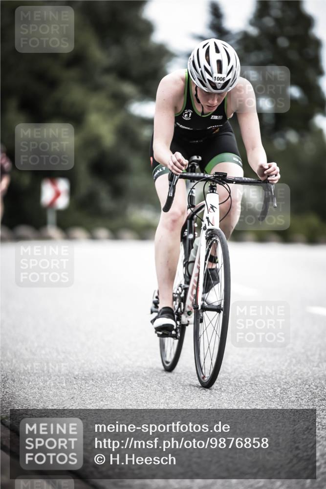 21.06.2026 - 29. Vierlanden-Triathlon H.Heesch http://msf.ph/oto/9876858 21.06.2026 12:33:58 Radfahren 804, 879, 968, 985, 1002, 1006, 1007, 1015 meine-sportfotos.de