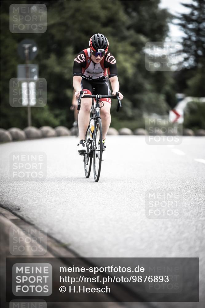 21.06.2026 - 29. Vierlanden-Triathlon H.Heesch http://msf.ph/oto/9876893 21.06.2026 12:34:01 Radfahren 804, 879, 929, 1002, 1006, 1015 meine-sportfotos.de