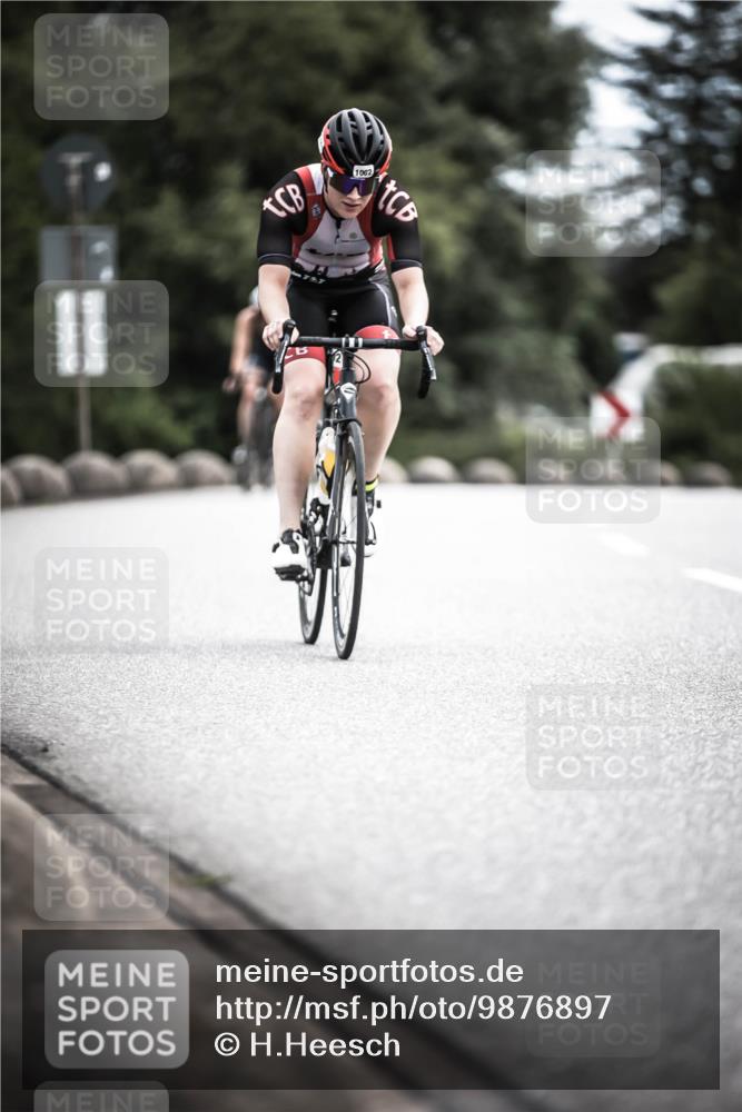 21.06.2026 - 29. Vierlanden-Triathlon H.Heesch http://msf.ph/oto/9876897 21.06.2026 12:34:01 Radfahren 804, 879, 929, 1002, 1006, 1015 meine-sportfotos.de