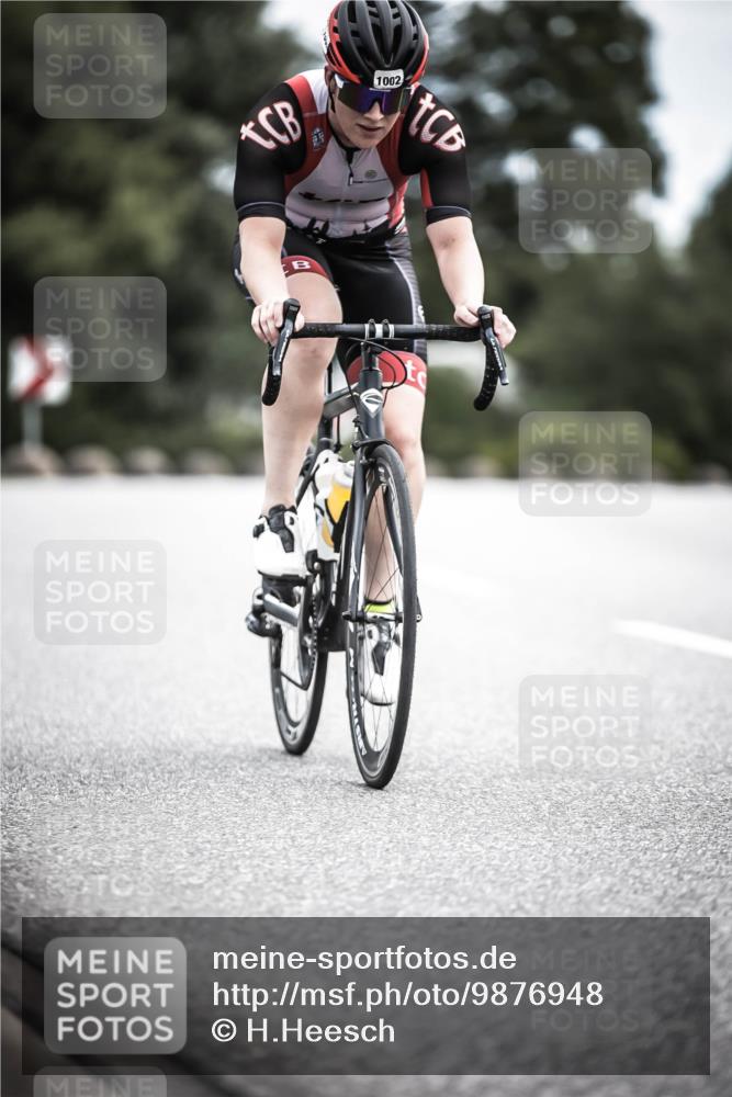 21.06.2026 - 29. Vierlanden-Triathlon H.Heesch http://msf.ph/oto/9876948 21.06.2026 12:34:01 Radfahren 804, 879, 929, 1002, 1006, 1015 meine-sportfotos.de