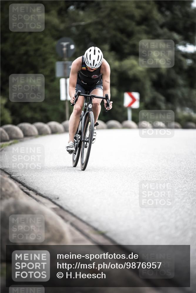 21.06.2026 - 29. Vierlanden-Triathlon H.Heesch http://msf.ph/oto/9876957 21.06.2026 12:34:03 Radfahren 804, 929, 1002, 1015 meine-sportfotos.de