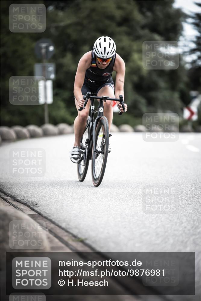 21.06.2026 - 29. Vierlanden-Triathlon H.Heesch http://msf.ph/oto/9876981 21.06.2026 12:34:04 Radfahren 804, 929, 1002, 1015 meine-sportfotos.de