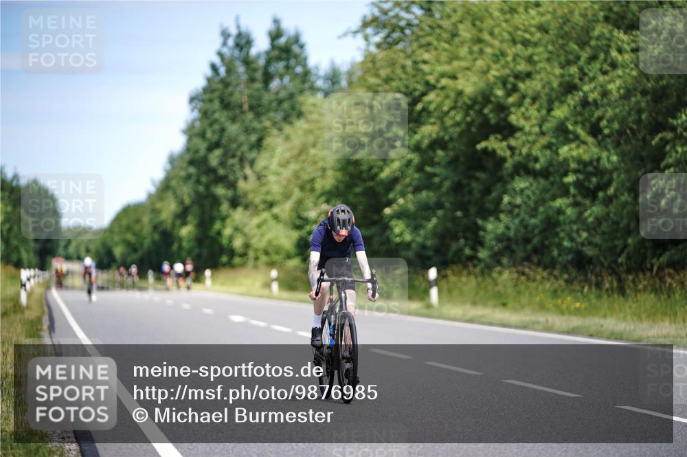 21.06.2026 - Viking Triathlon Michael Burmester http://msf.ph/oto/9876985 21.06.2026 12:58:23 Radfahren 96, 96, 167, 244, 298, 562, 646 meine-sportfotos.de