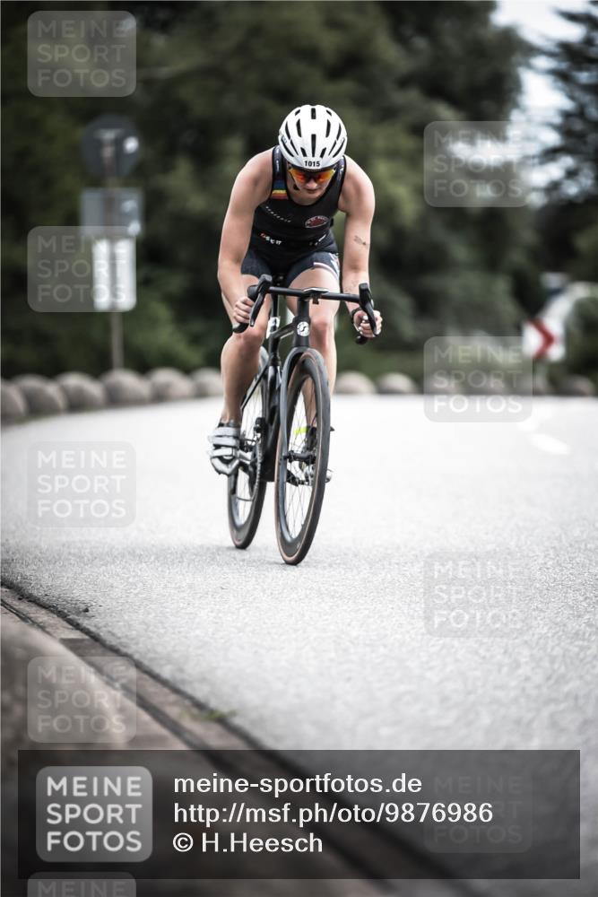 21.06.2026 - 29. Vierlanden-Triathlon H.Heesch http://msf.ph/oto/9876986 21.06.2026 12:34:04 Radfahren 804, 929, 1002, 1015 meine-sportfotos.de
