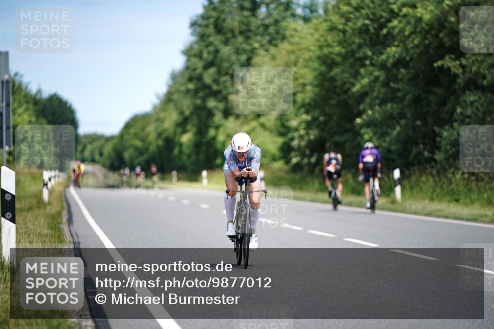 21.06.2026 - Viking Triathlon Michael Burmester http://msf.ph/oto/9877012 21.06.2026 12:58:31 Radfahren 60, 96, 96, 167, 244, 298, 450, 562, 646 meine-sportfotos.de