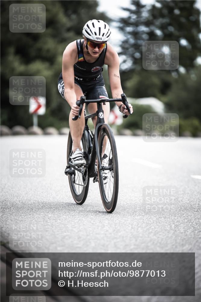 21.06.2026 - 29. Vierlanden-Triathlon H.Heesch http://msf.ph/oto/9877013 21.06.2026 12:34:04 Radfahren 804, 929, 1002, 1015 meine-sportfotos.de