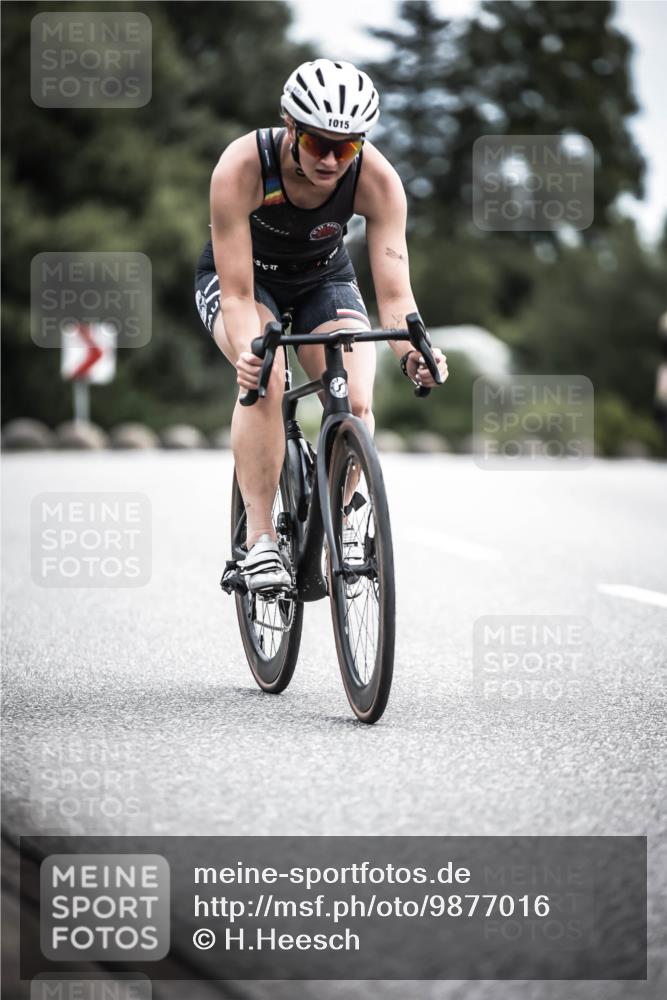 21.06.2026 - 29. Vierlanden-Triathlon H.Heesch http://msf.ph/oto/9877016 21.06.2026 12:34:04 Radfahren 804, 929, 1002, 1015 meine-sportfotos.de