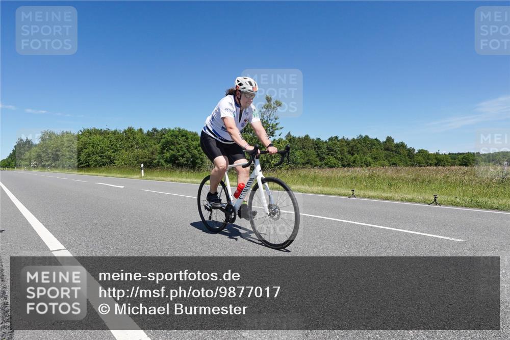 21.06.2026 - Viking Triathlon Michael Burmester http://msf.ph/oto/9877017 21.06.2026 14:19:55 Radfahren 39 meine-sportfotos.de