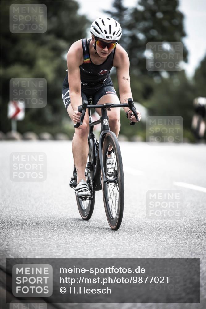 21.06.2026 - 29. Vierlanden-Triathlon H.Heesch http://msf.ph/oto/9877021 21.06.2026 12:34:04 Radfahren 804, 929, 1002, 1015 meine-sportfotos.de