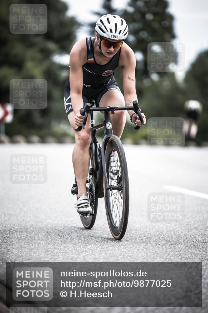 21.06.2026 - 29. Vierlanden-Triathlon H.Heesch http://msf.ph/oto/9877025 21.06.2026 12:34:04 Radfahren 804, 929, 1002, 1015 meine-sportfotos.de