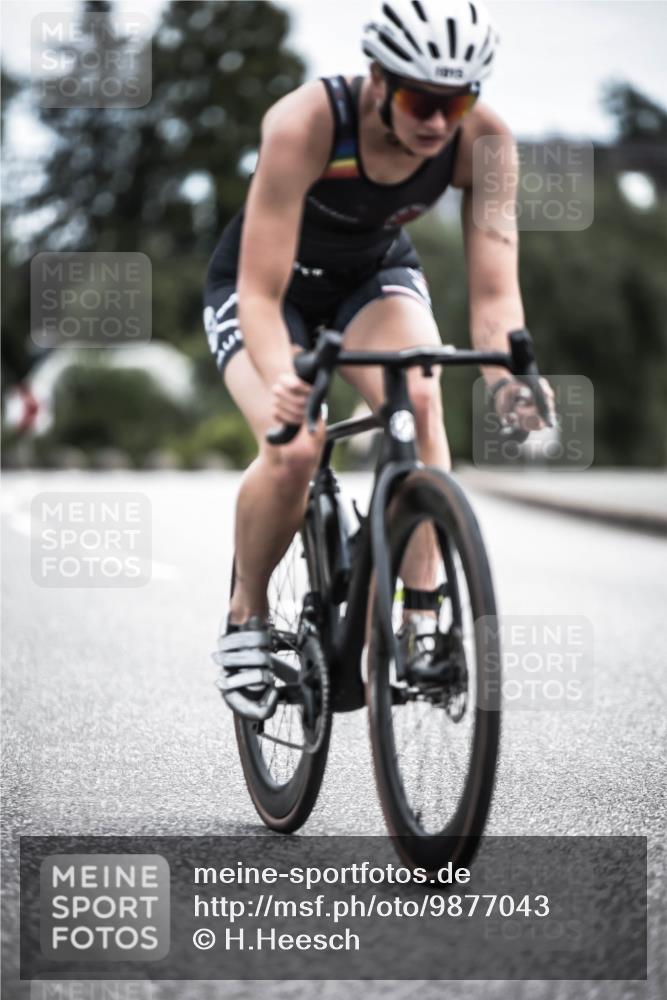 21.06.2026 - 29. Vierlanden-Triathlon H.Heesch http://msf.ph/oto/9877043 21.06.2026 12:34:04 Radfahren 804, 929, 1002, 1015 meine-sportfotos.de