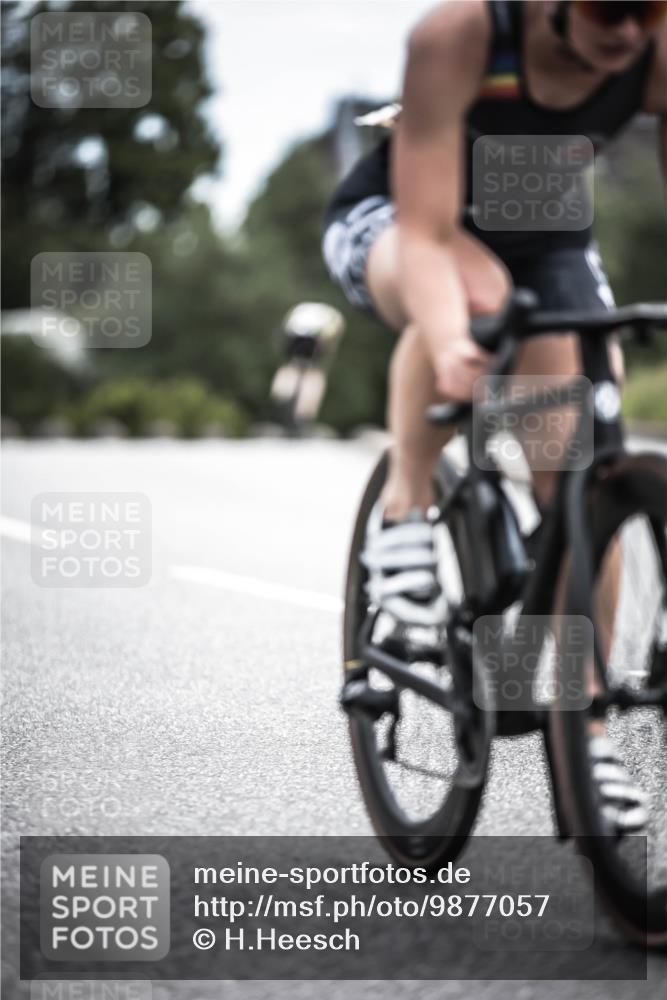 21.06.2026 - 29. Vierlanden-Triathlon H.Heesch http://msf.ph/oto/9877057 21.06.2026 12:34:04 Radfahren 804, 929, 1002, 1015 meine-sportfotos.de