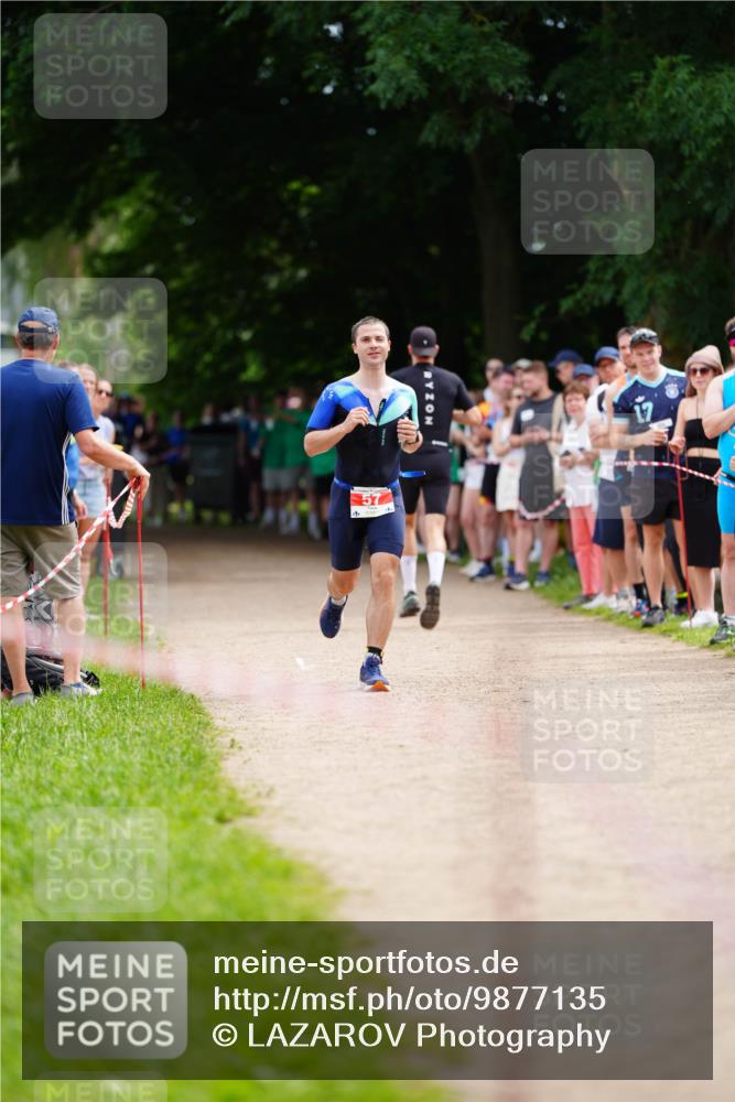 21.06.2026 - 29. Vierlanden-Triathlon LAZAROV Photography http://msf.ph/oto/9877135 21.06.2026 11:32:23 Laufen 57 meine-sportfotos.de