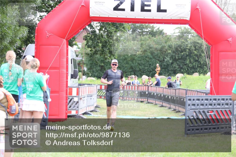 21.06.2026 - 29. Vierlanden-Triathlon Andreas Tolksdorf http://msf.ph/oto/9877136 21.06.2026 11:11:38 Ziel 336, 395, 336, 395 meine-sportfotos.de