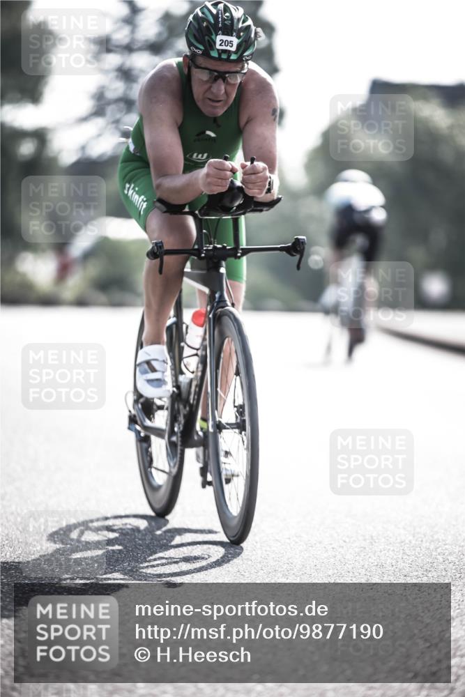 21.06.2026 - 29. Vierlanden-Triathlon H.Heesch http://msf.ph/oto/9877190 21.06.2026 09:02:24 Radfahren 205 meine-sportfotos.de