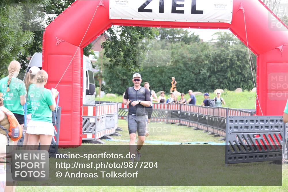 21.06.2026 - 29. Vierlanden-Triathlon Andreas Tolksdorf http://msf.ph/oto/9877204 21.06.2026 11:11:39 Ziel 336, 395, 336, 395 meine-sportfotos.de