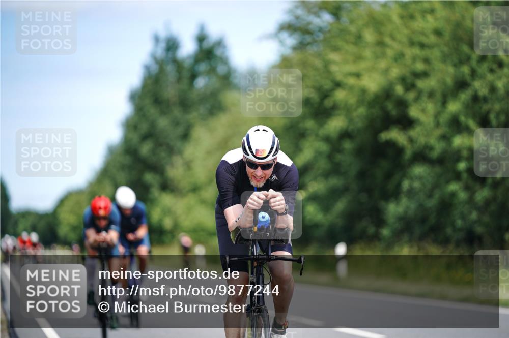 21.06.2026 - Viking Triathlon Michael Burmester http://msf.ph/oto/9877244 21.06.2026 13:00:23 Radfahren 363, 458, 539 meine-sportfotos.de