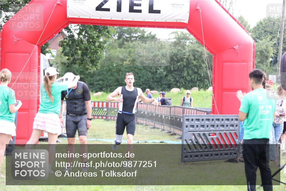 21.06.2026 - 29. Vierlanden-Triathlon Andreas Tolksdorf http://msf.ph/oto/9877251 21.06.2026 11:11:42 Ziel 336, 336 meine-sportfotos.de