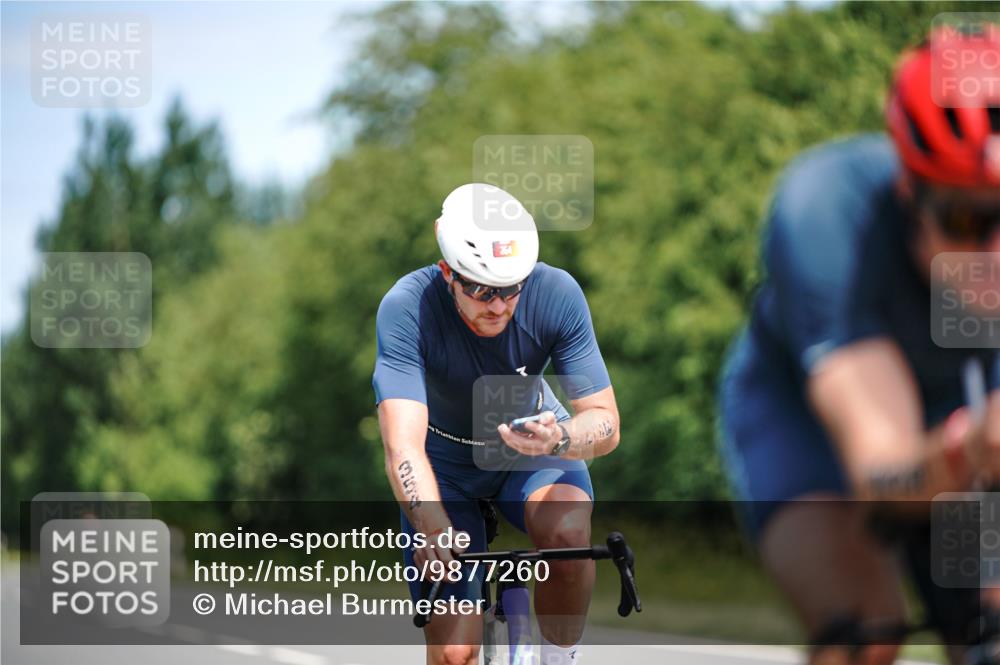 21.06.2026 - Viking Triathlon Michael Burmester http://msf.ph/oto/9877260 21.06.2026 13:00:25 Radfahren 363, 458, 539 meine-sportfotos.de