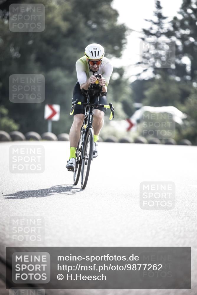 21.06.2026 - 29. Vierlanden-Triathlon H.Heesch http://msf.ph/oto/9877262 21.06.2026 09:02:44 Radfahren 122, 195 meine-sportfotos.de