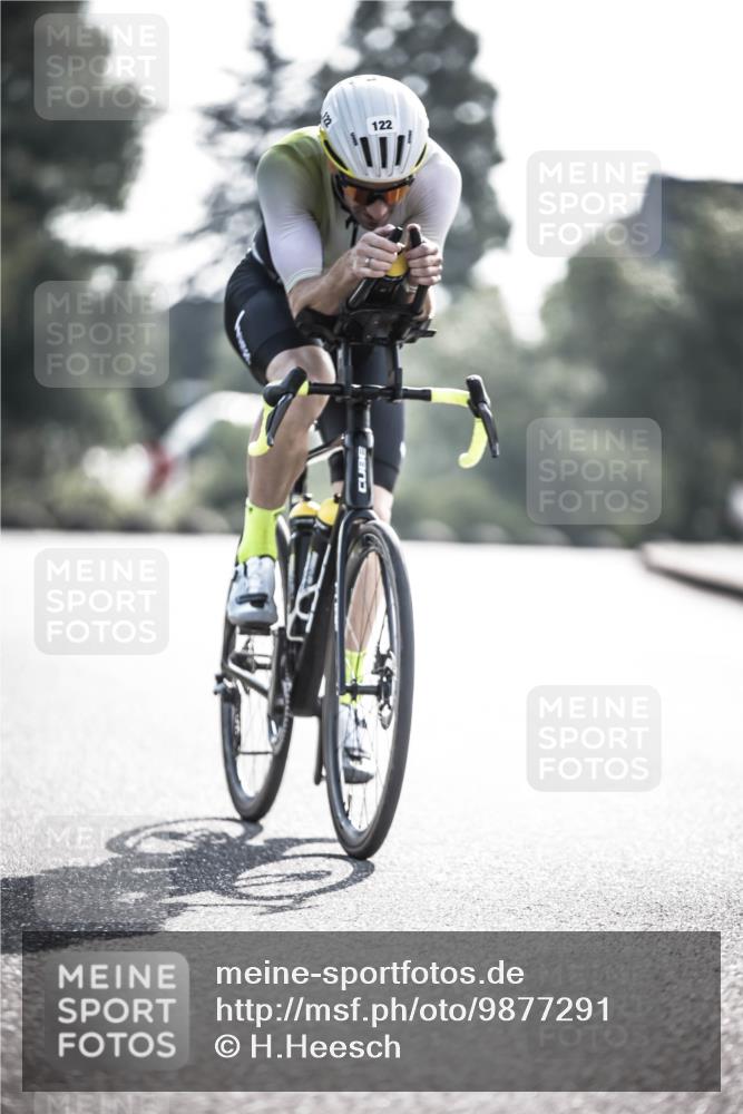 21.06.2026 - 29. Vierlanden-Triathlon H.Heesch http://msf.ph/oto/9877291 21.06.2026 09:02:45 Radfahren 122, 195 meine-sportfotos.de